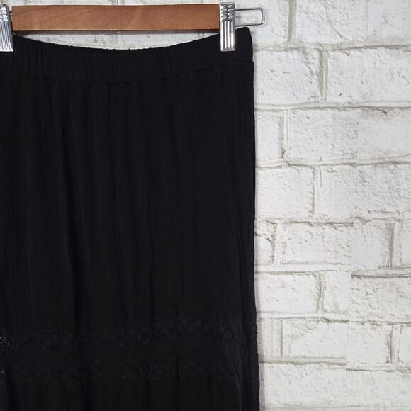 Forever 21 black maxi skirt - Picture 3 of 14